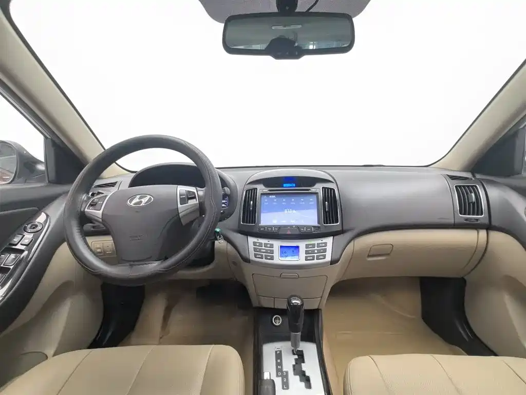 Hyundai Elantra 2011 1.6L Automatic Luxury фото 5