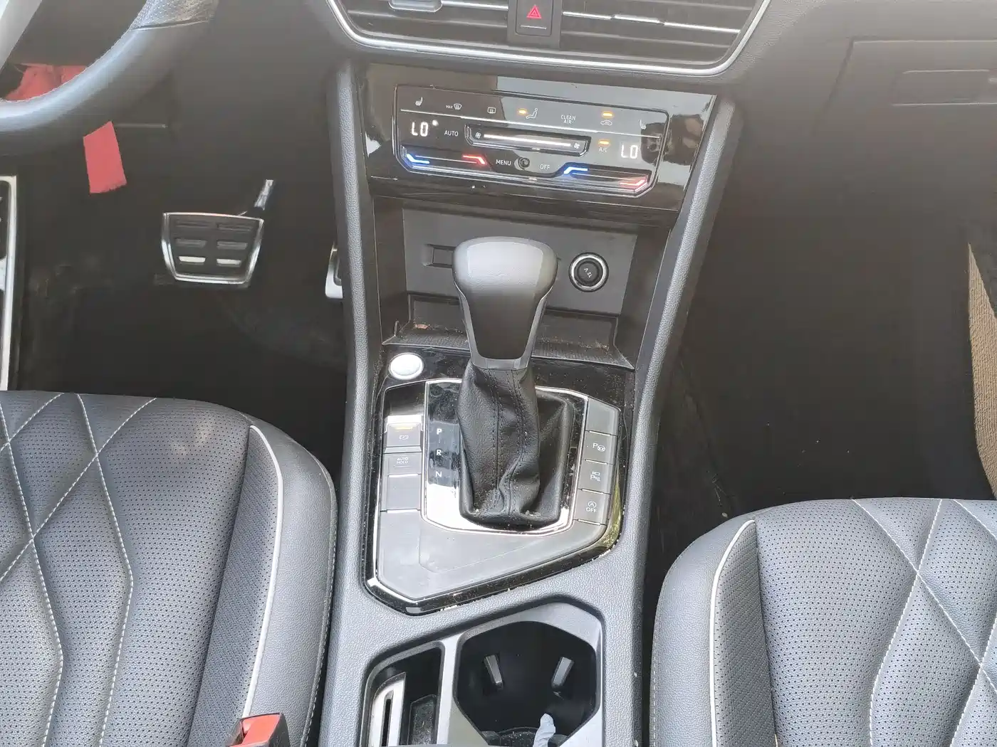Volkswagen Tiguan L 2023 330TSI Auto 2WD R-Line Premium Edition фото 9