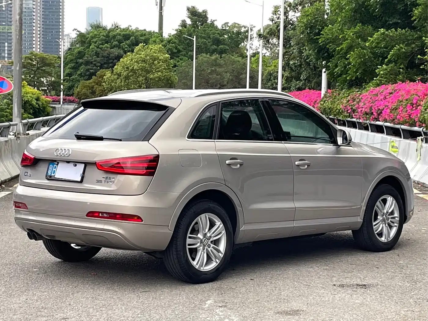 Audi Q3 2013 35 TFSI Comfort фото 3
