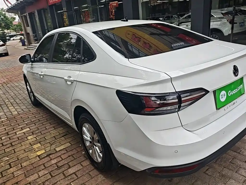 Volkswagen Lavida 2023 New Sharp 1.5L Auto Premium Edition фото 5