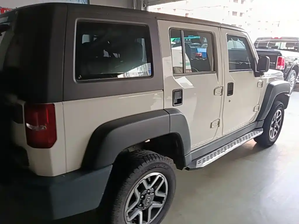 BAIC ORV Beijing Offroad BJ40 2016 2016 Model 40L 2.3T Automatic 4WD Exclusive