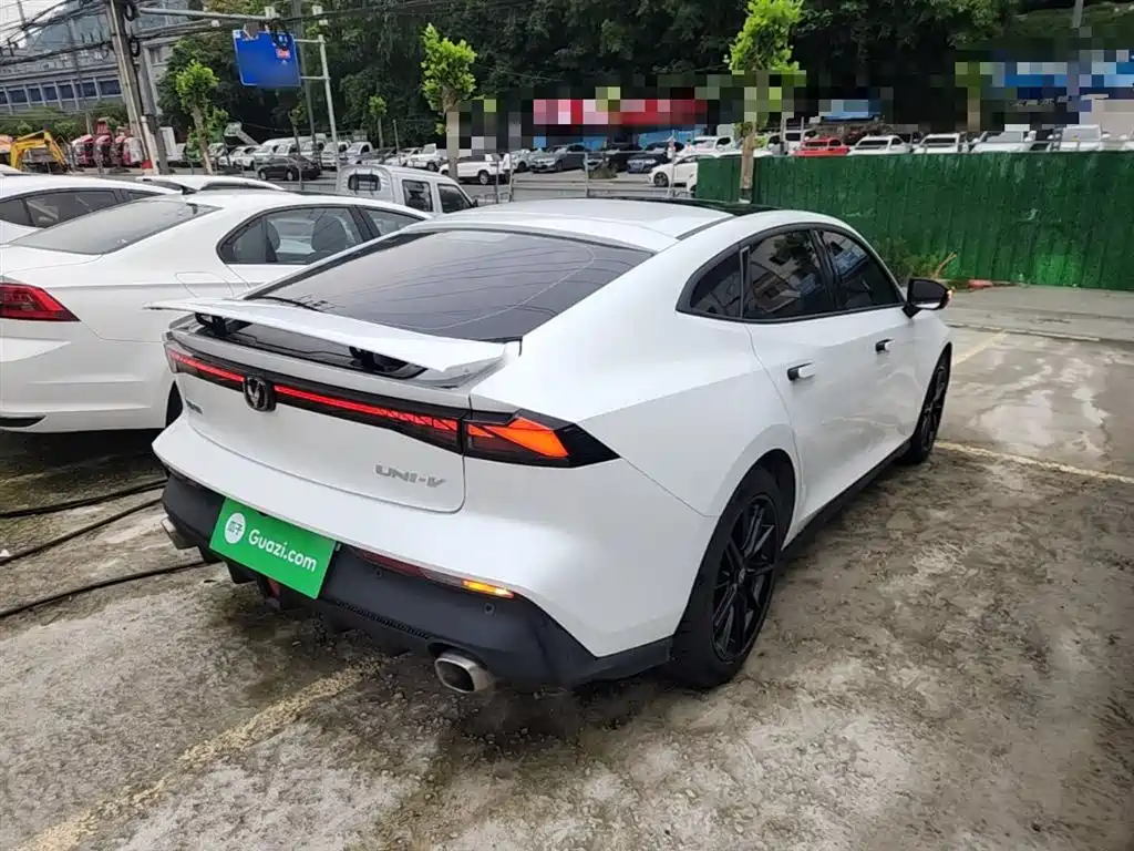 CHANGAN UNI-V