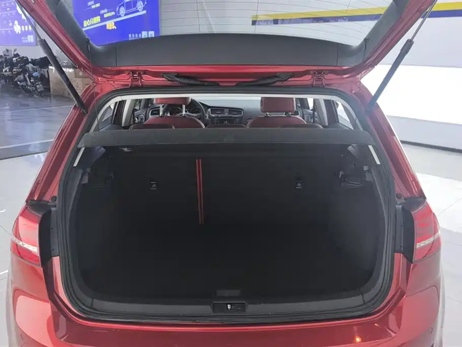 Volkswagen Golf 2015 1.6L Automatic Fashion фото 4