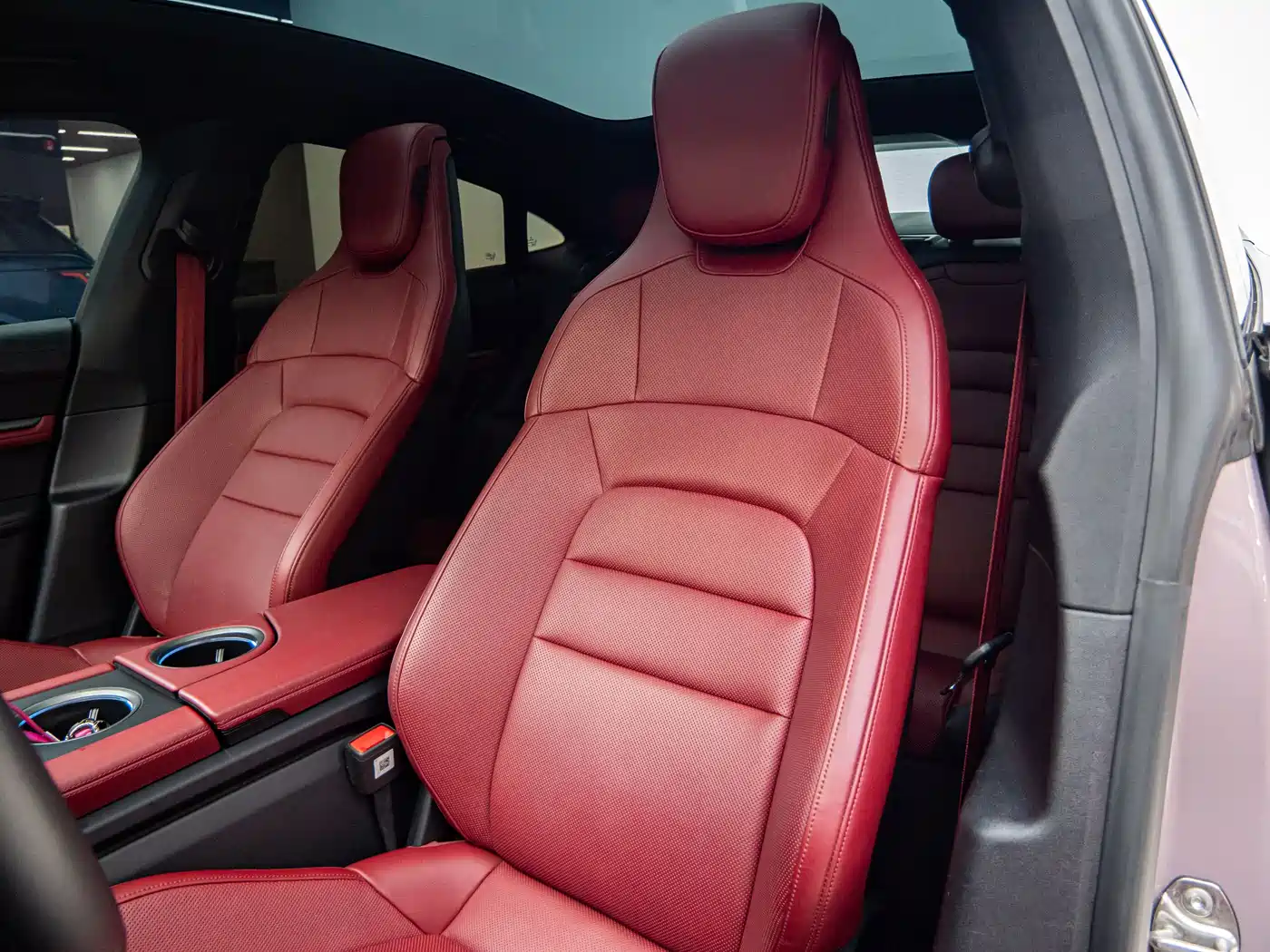 Porsche Taycan 2020 Taycan фото 17