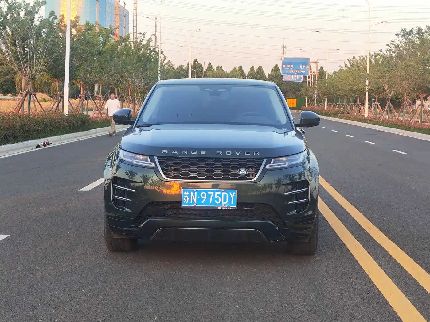 Land Rover Range Rover Evoque 2022 Facelift Range Rover Evoque L 249PS R-Dynamic Luxury фото 2