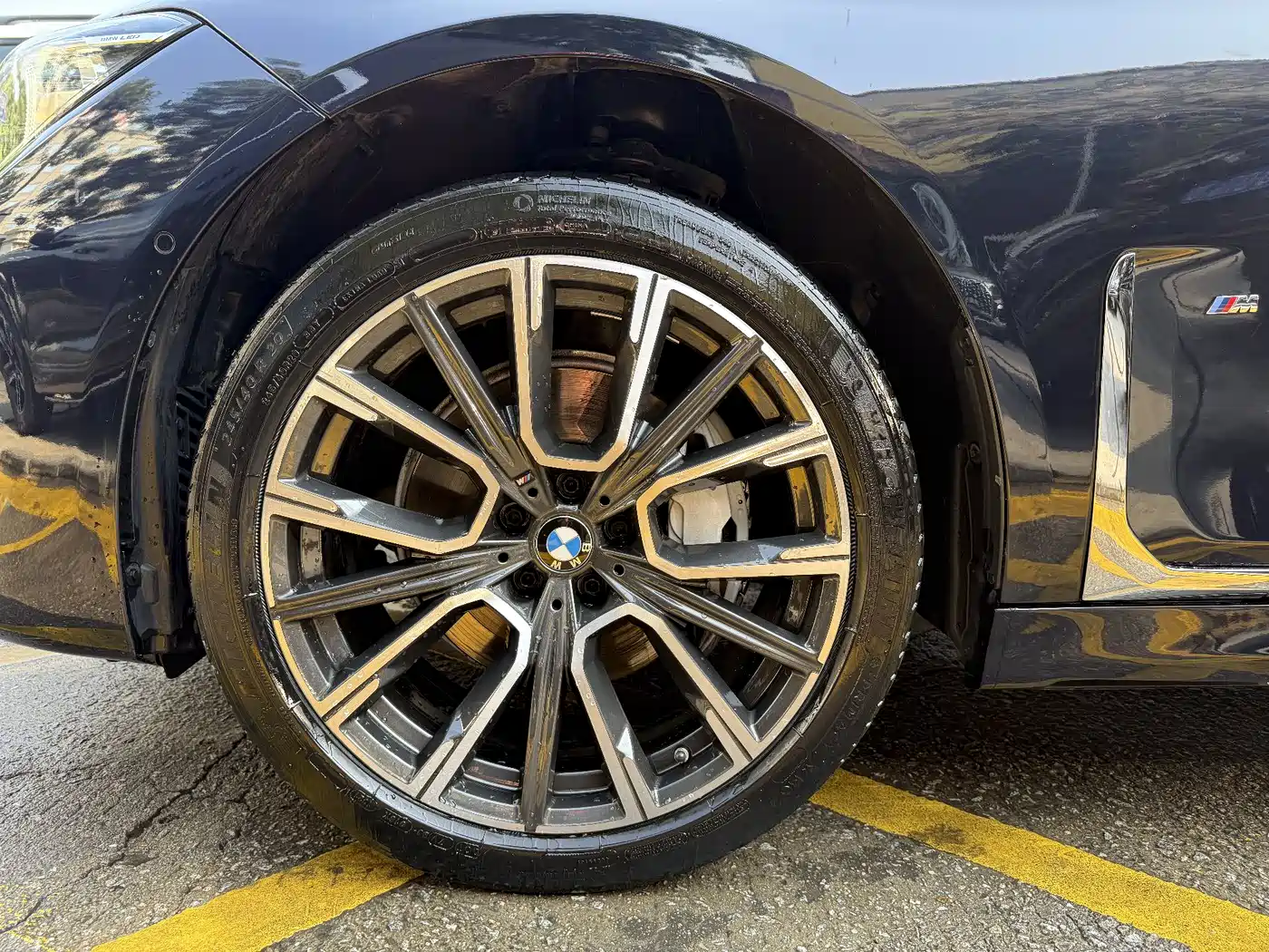 BMW 7 Series 2021 Model 740Li Leading M Sport Package фото 18