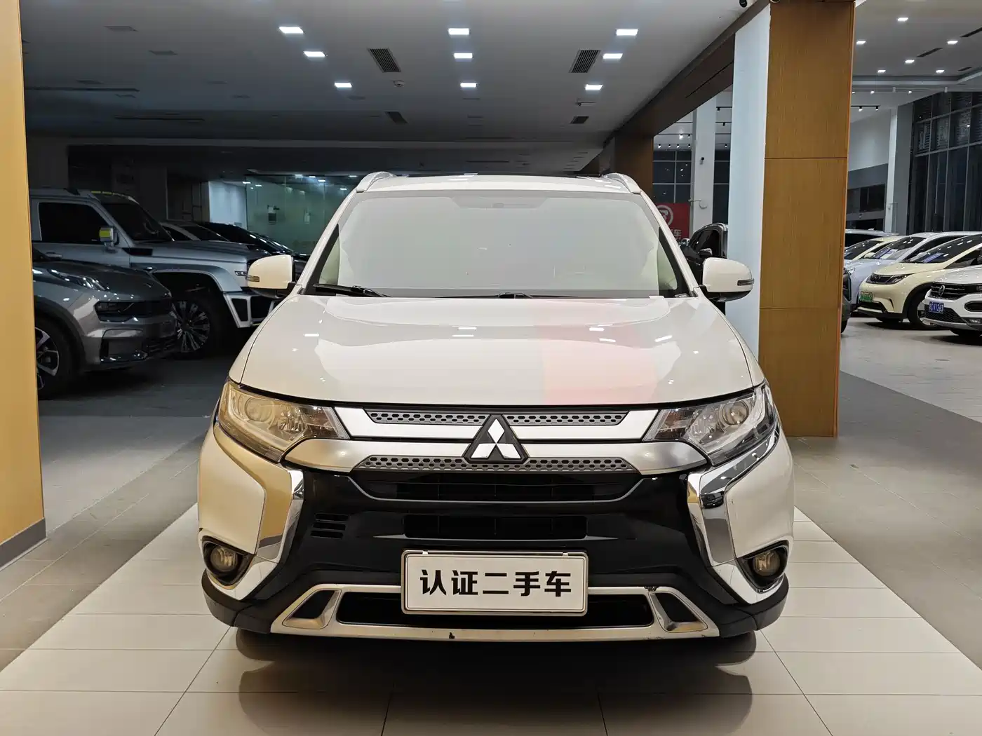 Mitsubishi Outlander 2019 2.0L 2WD Enjoy 5-Seater China VI фото 4