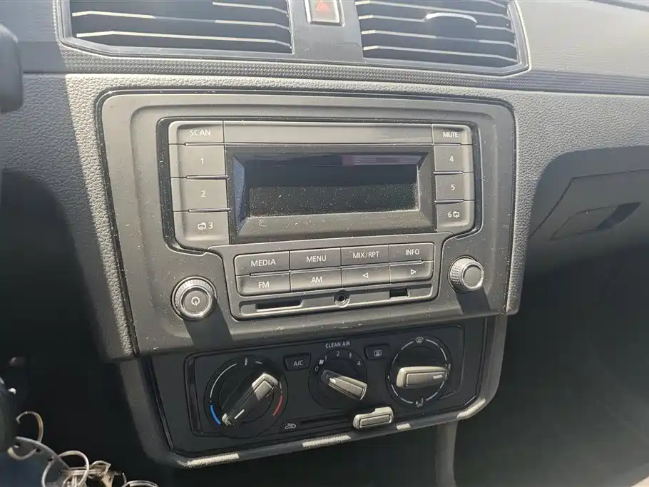Volkswagen Santana 2019 1.5L Manual Trend China VI фото 13