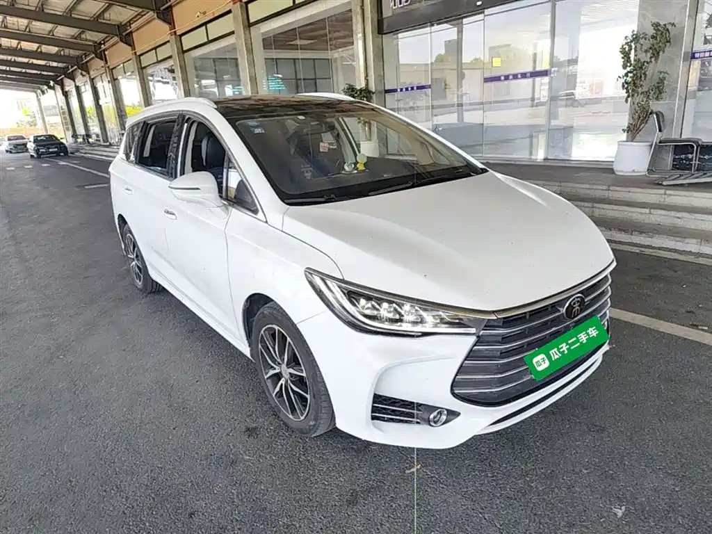 BYD Song MAX 2017 1.5T Auto Smart Connect Premium 7-seater фото 4