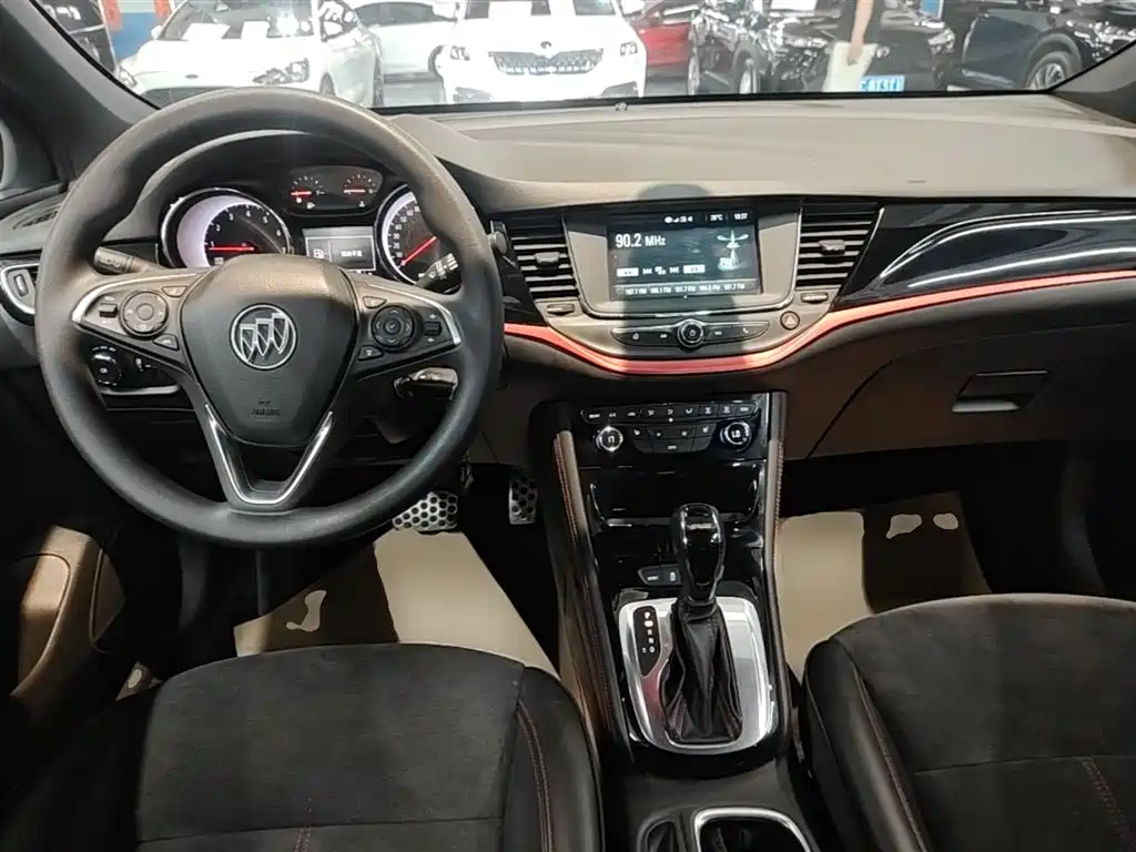 Buick Verano 2018 Hatchback GS 20T Dual Clutch Leading фото 10
