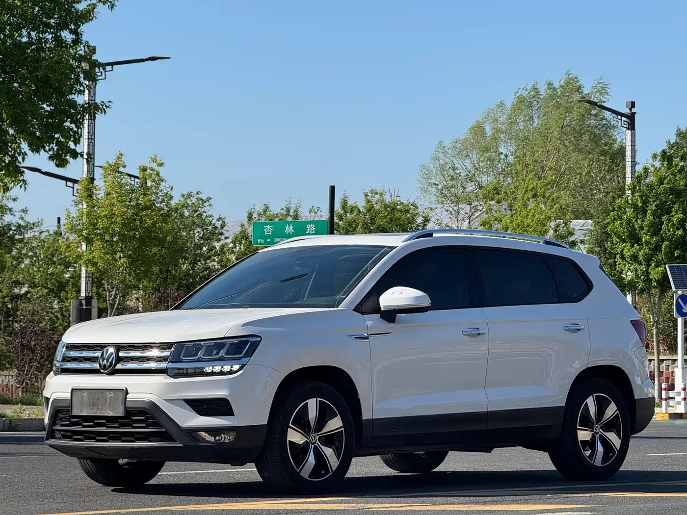 Volkswagen Tharu 2022 280TSI FWD Luxury Edition фото 4