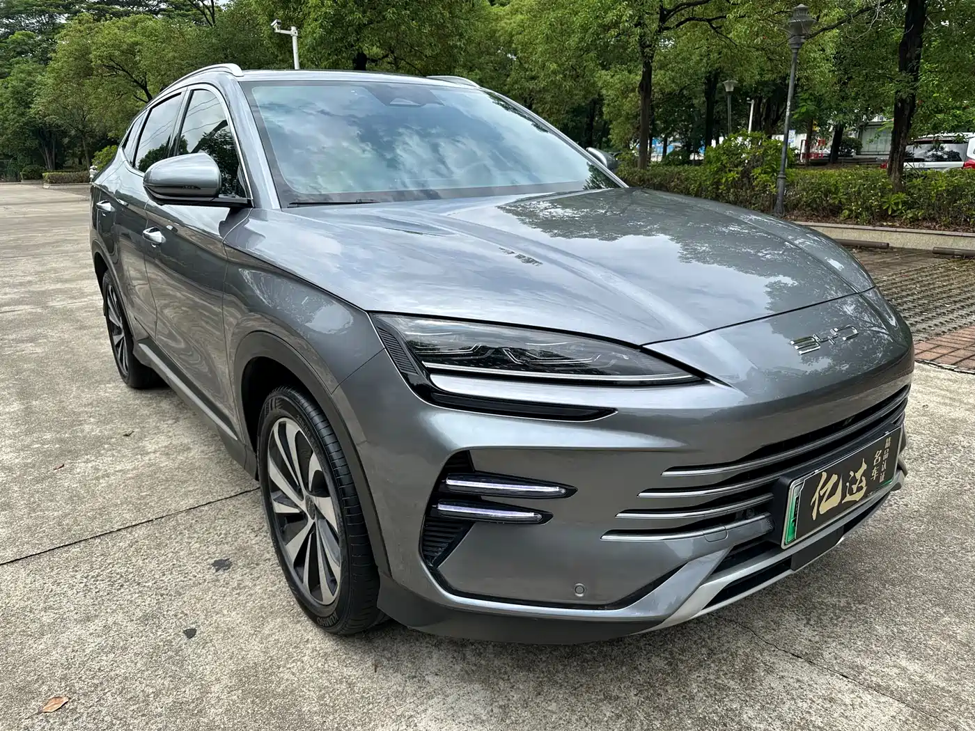 BYD Song PLUS PHEV 2024 Glory Edition DM-i 110km Flagship PLUS фото 3