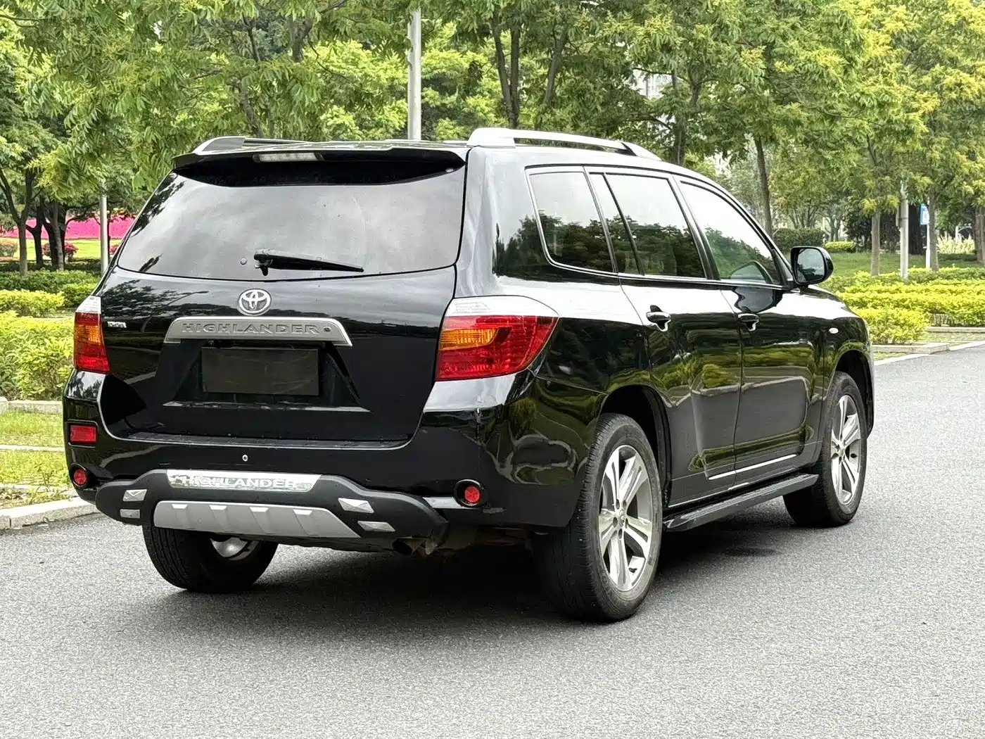 Toyota Highlander 2011 2.7L 2WD 7-seat Luxury фото 5