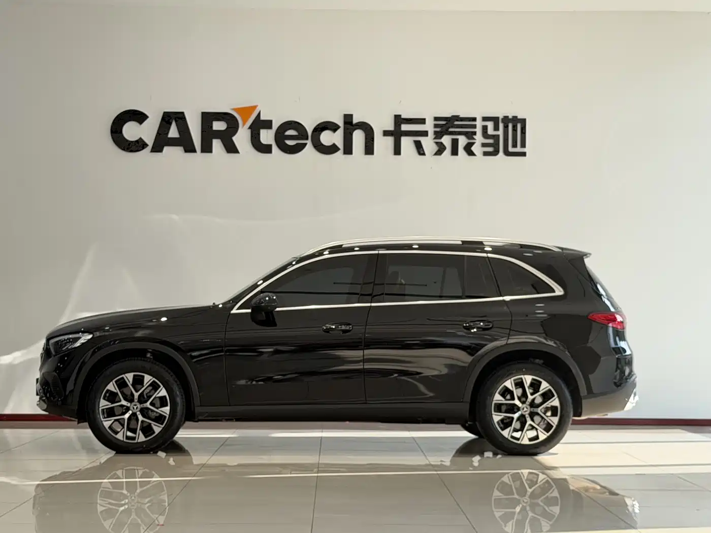 Mercedes-Benz GLC 2026 2026 GLC 260 L 4MATIC Classic Edition
