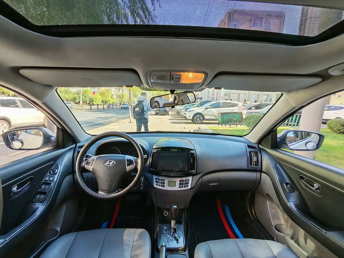 Hyundai Elantra 2011 1.6L Automatic Luxury фото 8