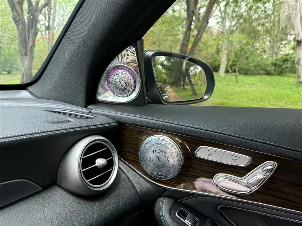 Mercedes-Benz GLC 2018 Facelift GLC 260 4MATIC Dynamic фото 9