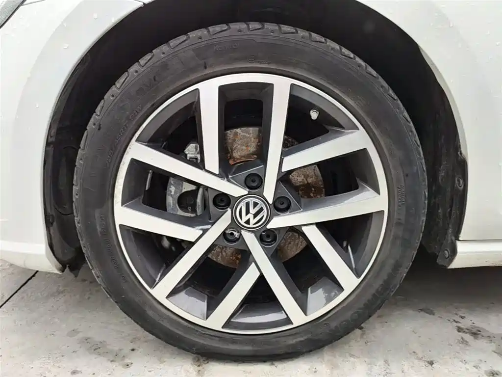 Volkswagen Golf 2020 Beloved Edition 280TSI DSG Comfort фото 25