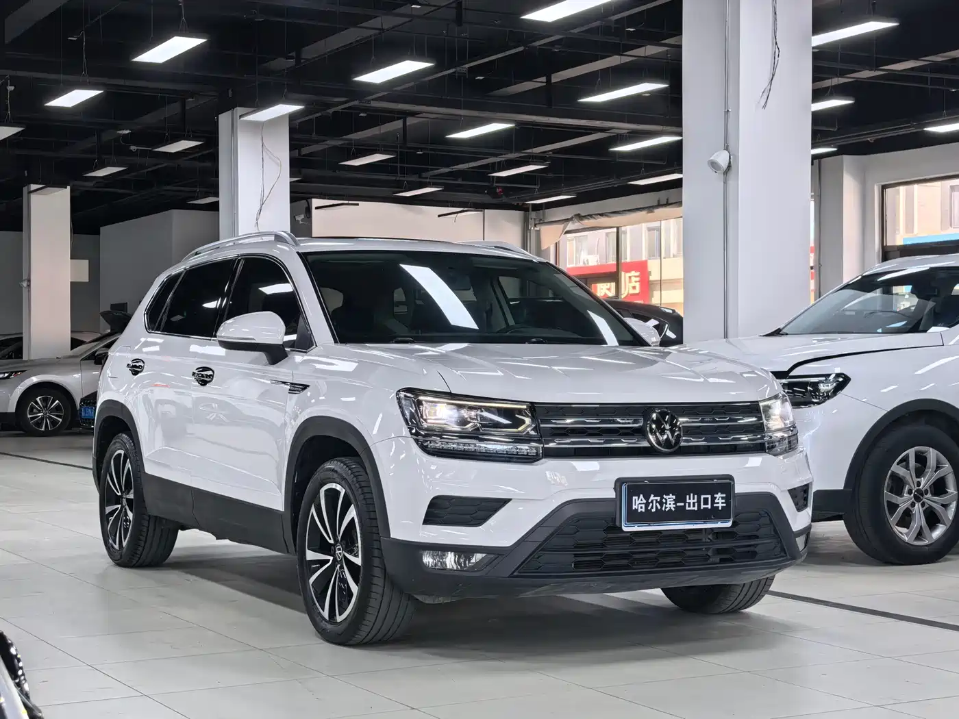 Volkswagen Tharu 2022 280TSI FWD Luxury Edition фото 3