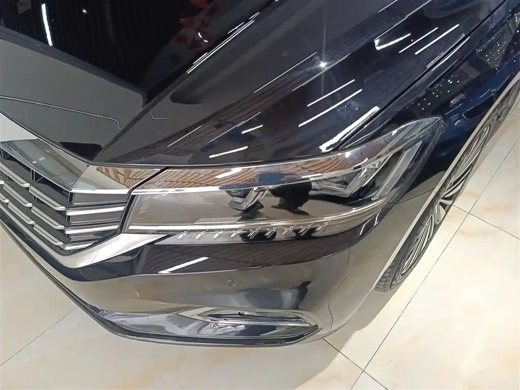 Volkswagen Passat 2019 330TSI Luxury Edition China VI фото 24