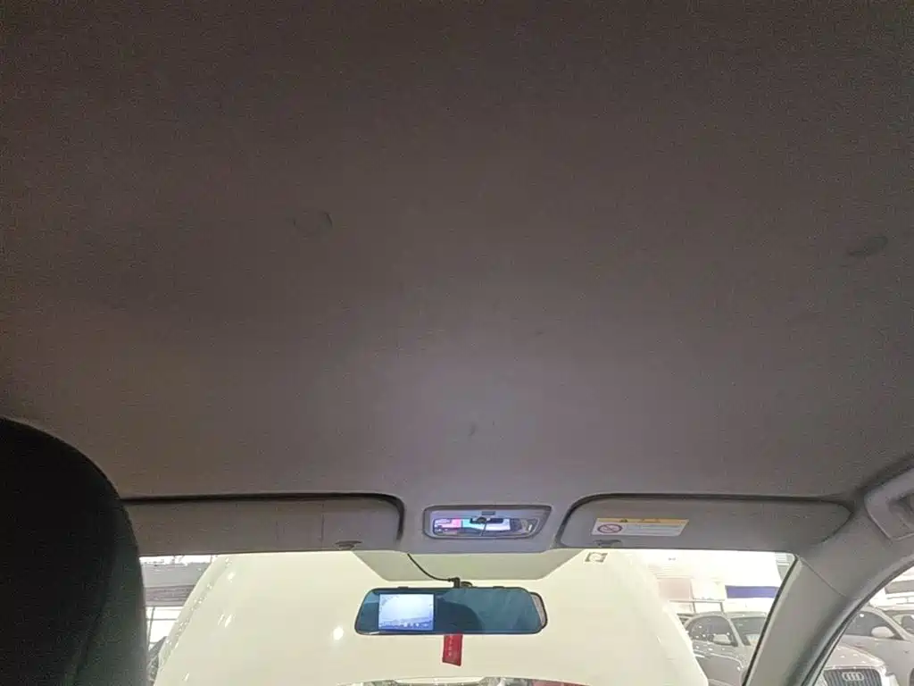 Toyota YARiS L Zhi Xiang 2019 1.5E CVT Charming China VI фото 18