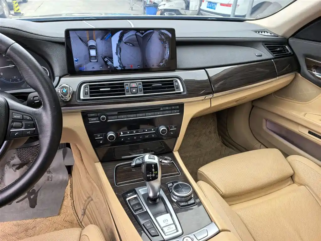 BMW 7 Series 2013 Model 730Li Leading фото 16
