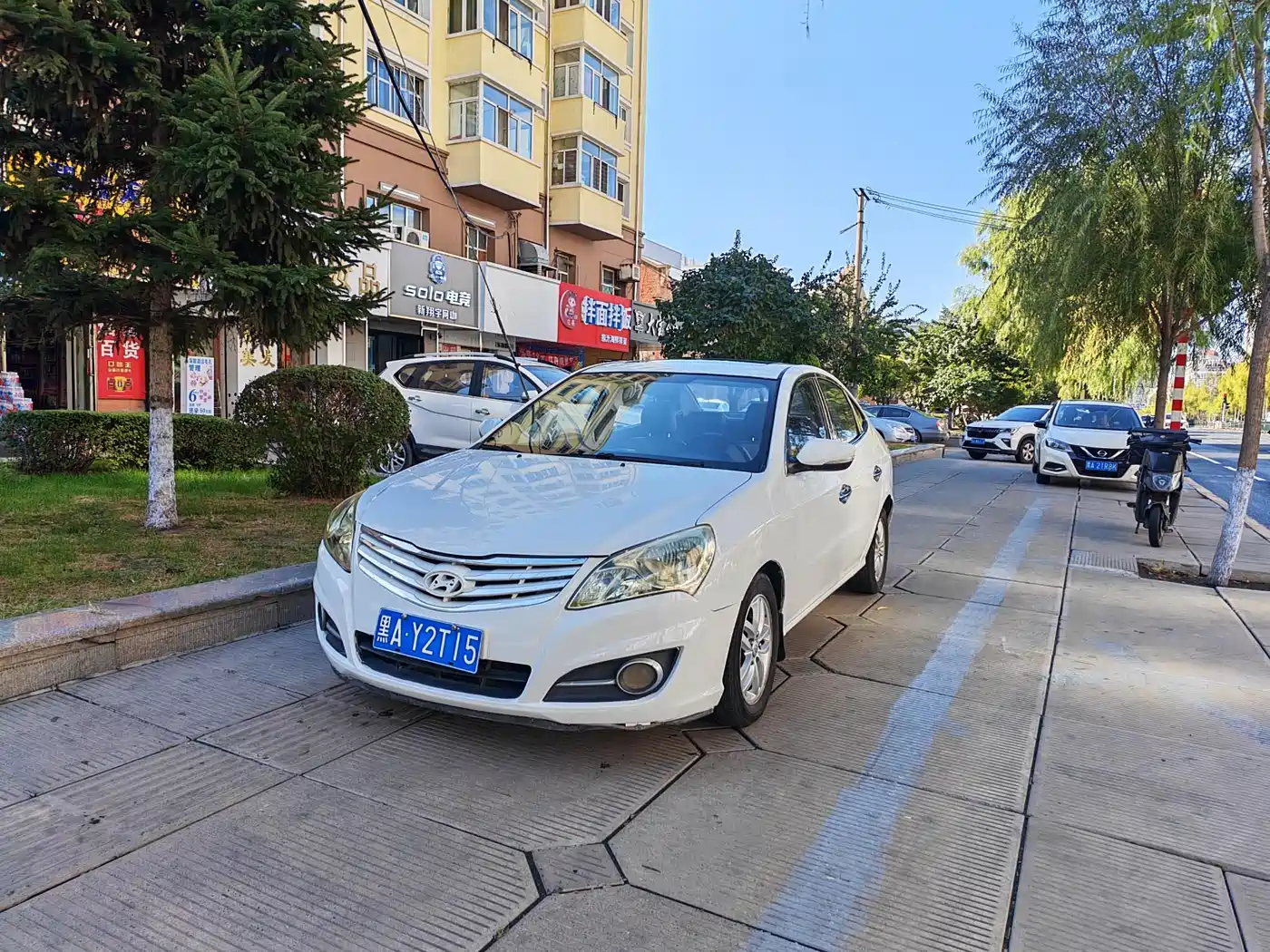 Hyundai Elantra 2011 1.6L Automatic Luxury фото 2