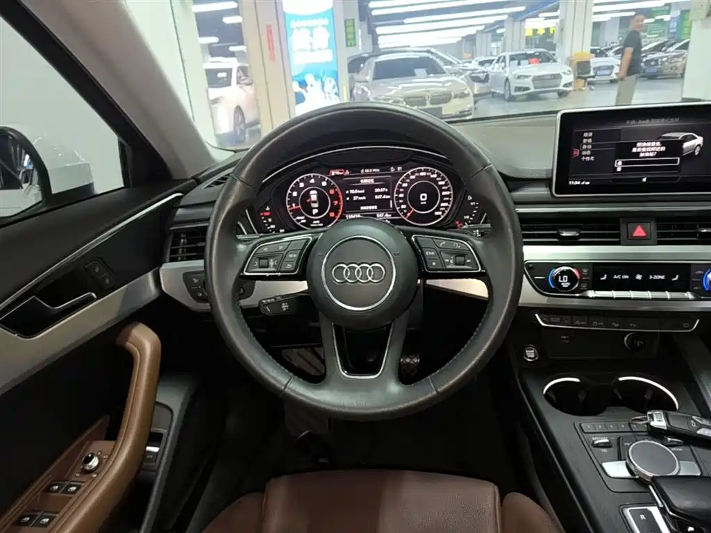 Audi A4L 2019 40 TFSI Fashion (China V) фото 11