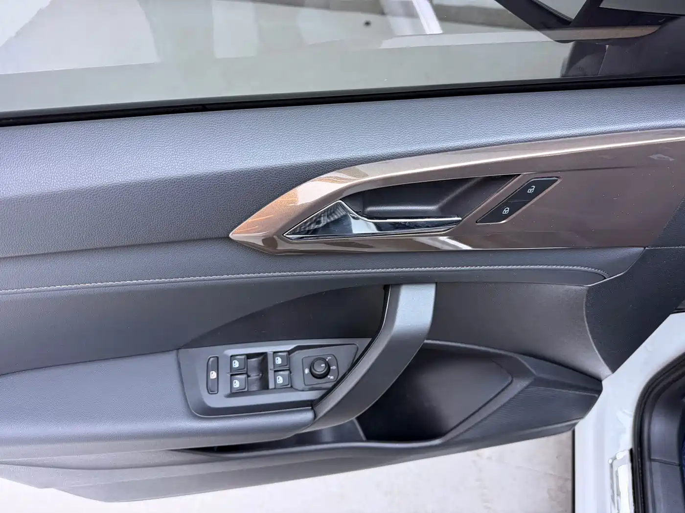 Volkswagen Tharu 2021 Model 280TSI 2WD Comfort Edition фото 4