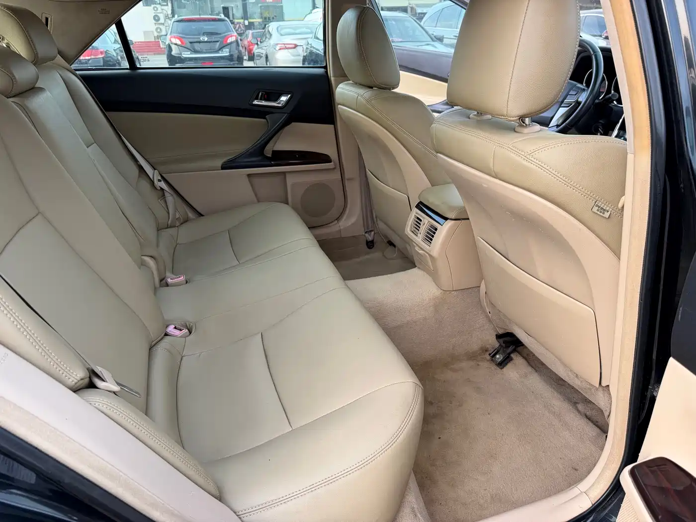 Toyota Reiz 2010 2.5V Elegance Elite Edition фото 12