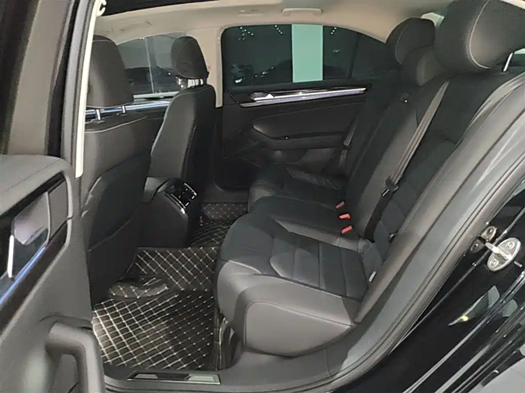 Volkswagen Phideon 2019 380TSI 2WD Business Edition China V фото 17