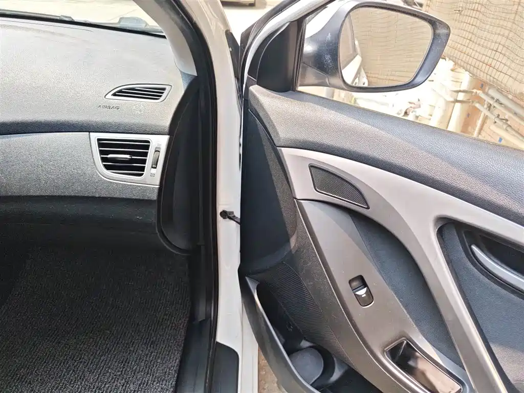 Hyundai Langdong 2016 1.6L Automatic Smart Edition фото 20