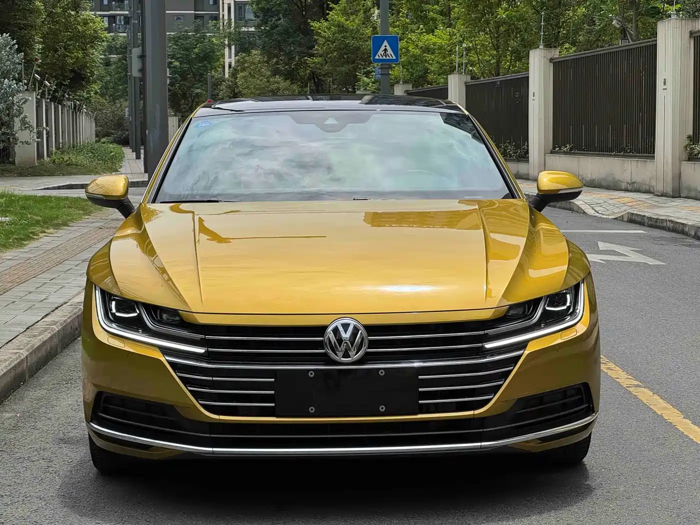 Volkswagen FAW-Volkswagen CC 2019 330TSI Charm Edition China VI фото 2