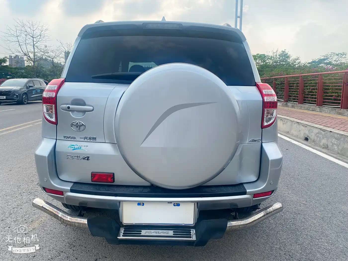 Toyota RAV4 Rongfang 2010 2.4L Automatic Luxury Upgrade Edition фото 4