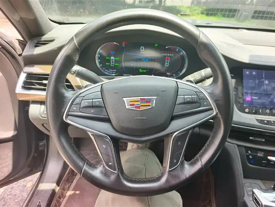 CADILLAC CT6