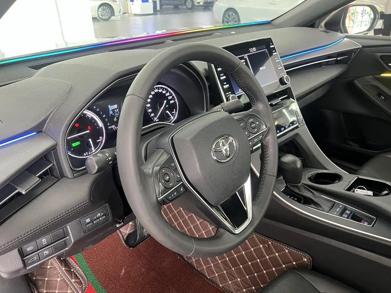 Toyota Avalon 2019 Hybrid 2.5L Luxury Edition China VI фото 11