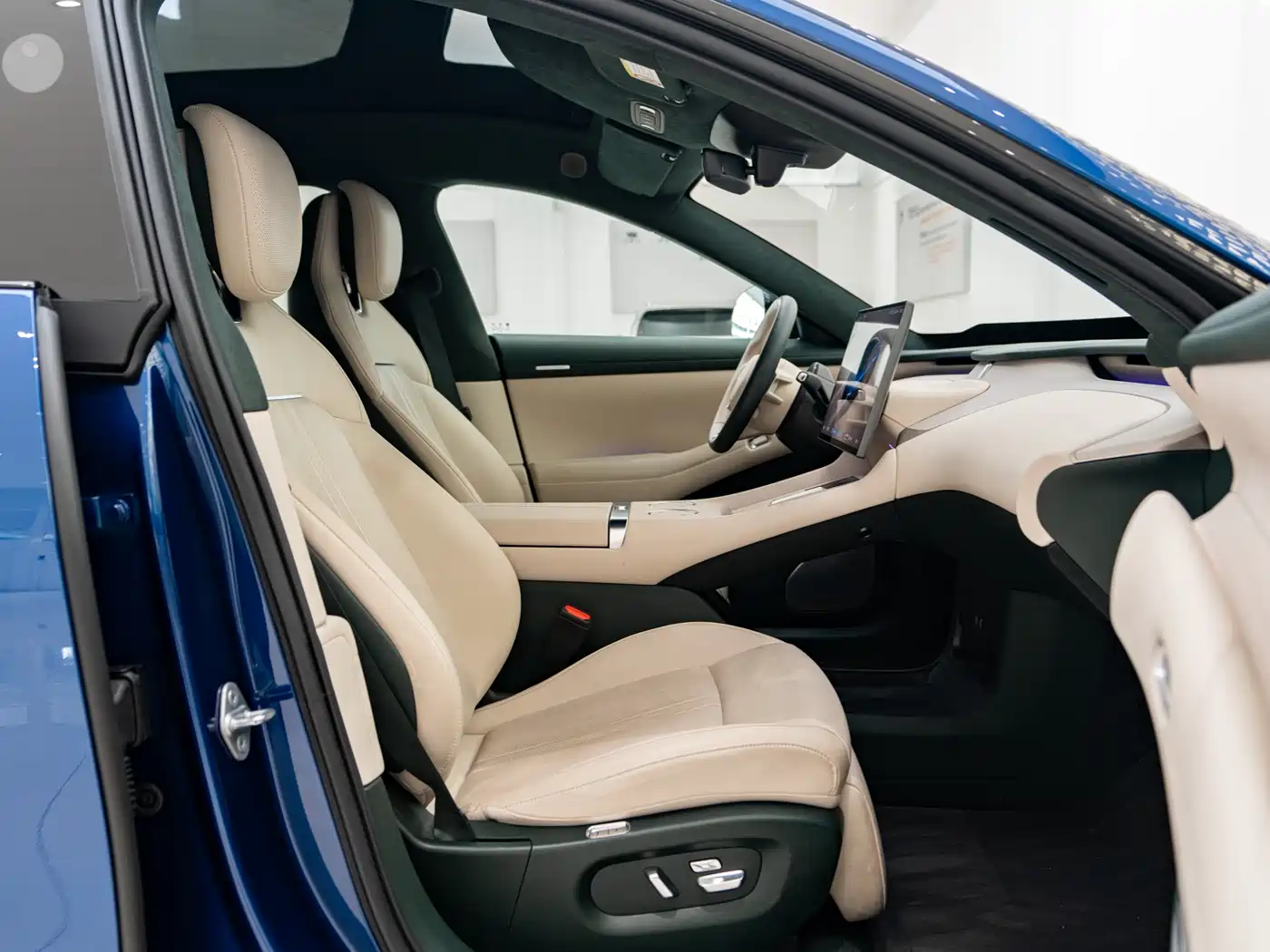 Xiaomi Auto Xiaomi YU7 2025 Ultra Long Range High Performance AWD Max Edition фото 9