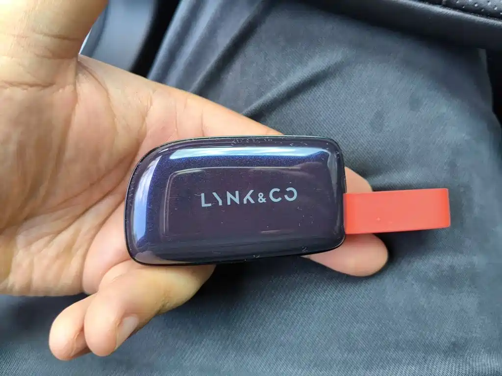 Lynk & Co 10 EM-P 2026 2025 Facelift 240 AWD Ultra