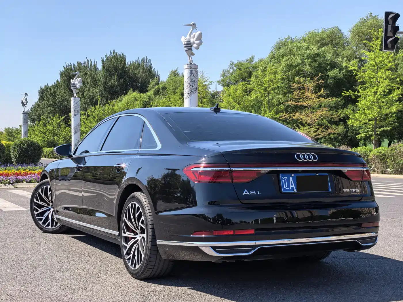 Audi A8 2022 A8L 50 TFSI quattro Comfort Collector's Edition фото 5