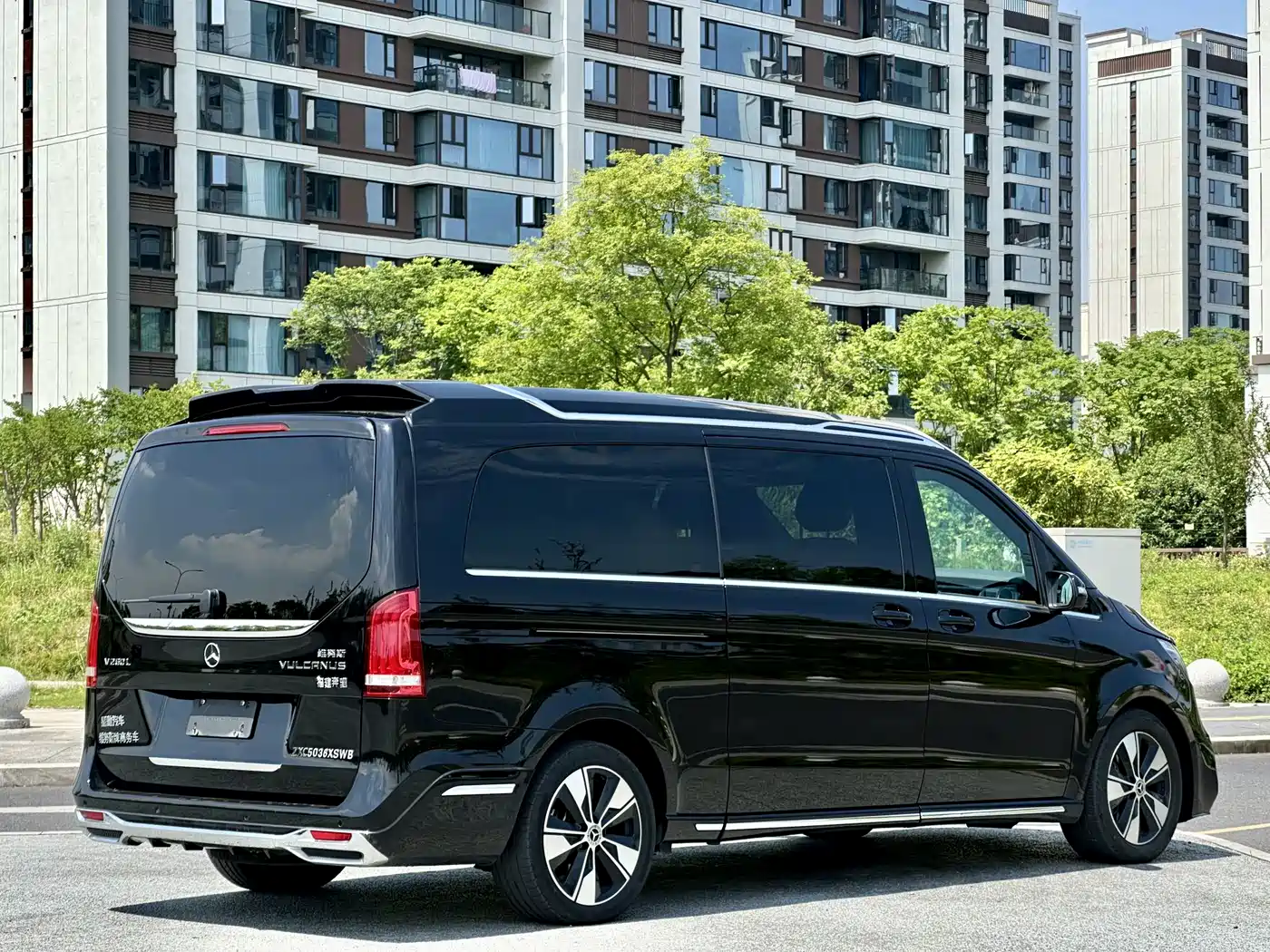 Mercedes-Benz V-Class 2022 V 260 L Long Wheelbase Luxury Edition фото 5