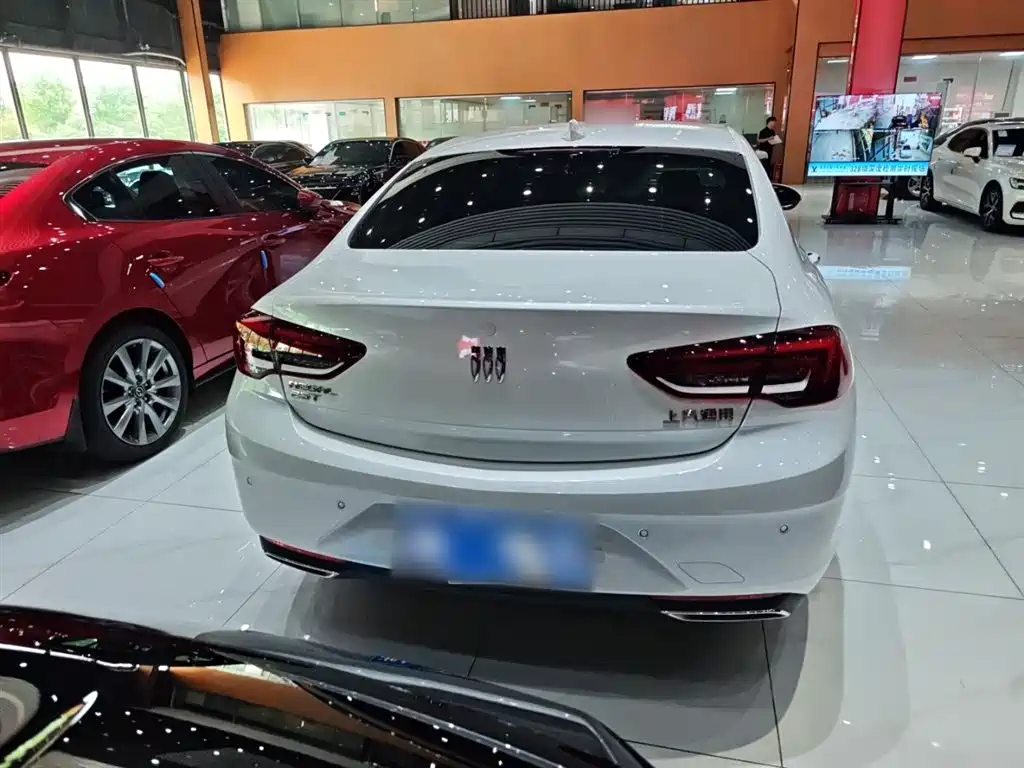 Buick Regal 2024 25T Ultra Comfort Edition фото 11