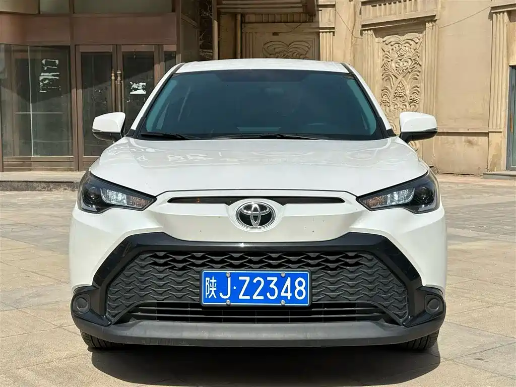 Toyota Frontlander 2024 2.0L CVT Elite Plus Edition фото 2