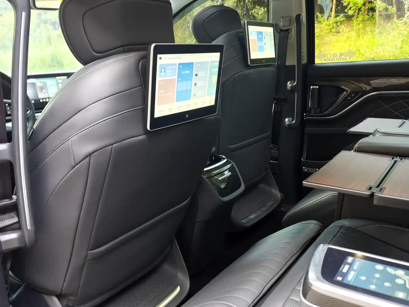 SAIC Maxus Maxus G90 2023 2.0T Interstellar 7-seater фото 10