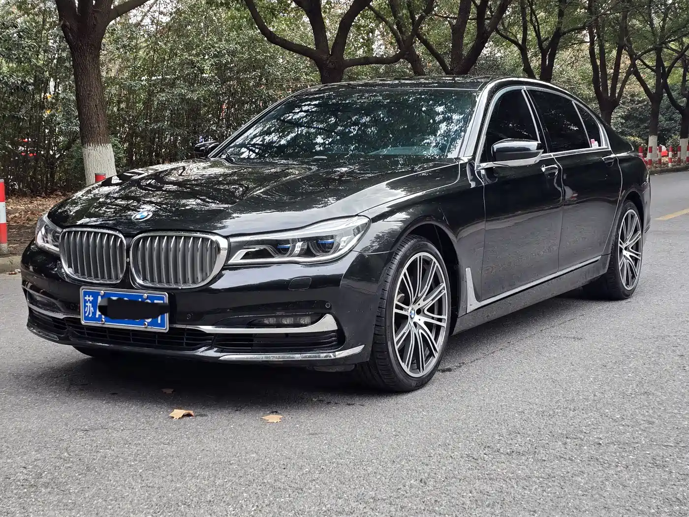 BMW 7 Series 2017 740Li xDrive Luxury Edition