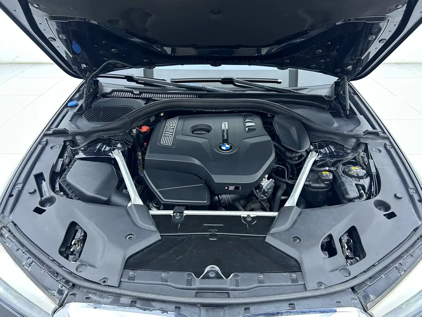 BMW 5 Series (Import) 2019 525i M Sport Package фото 25