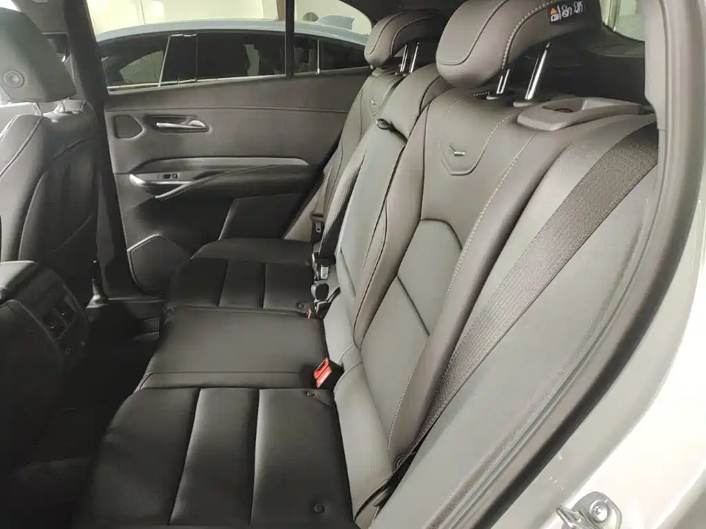Photo 17 - Cadillac XT4