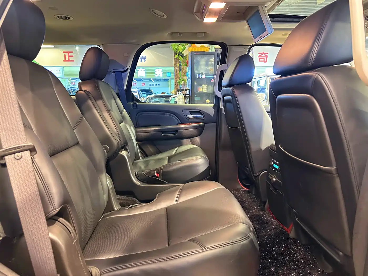Cadillac Escalade 2008 6.2 AWD фото 14