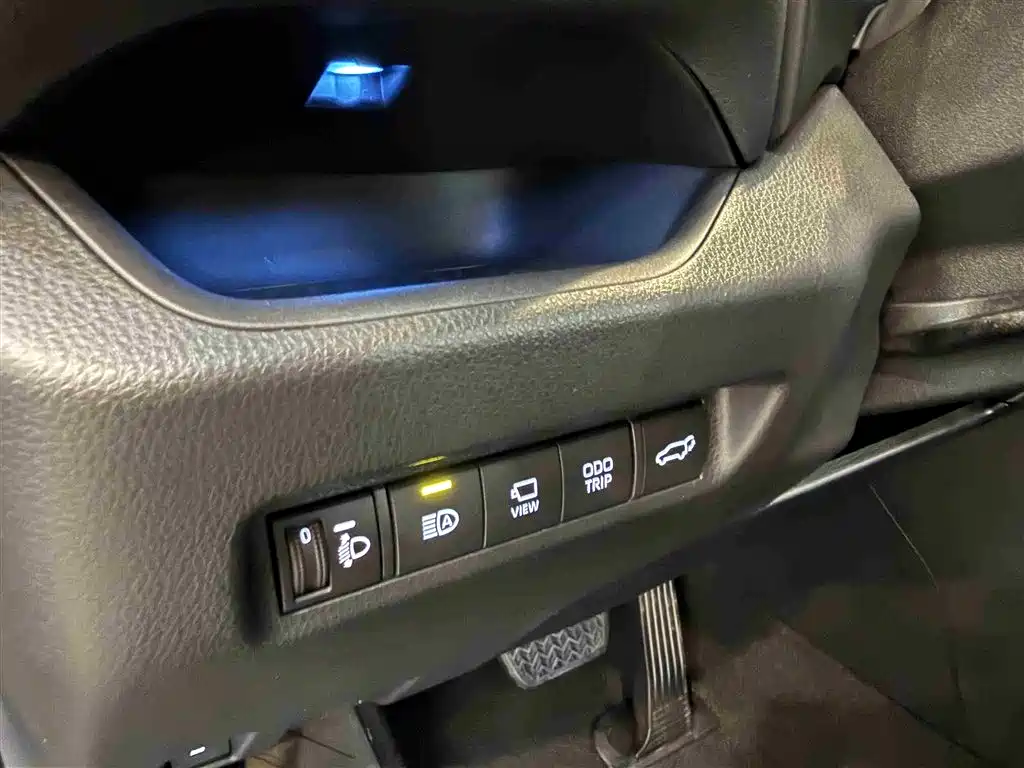 Toyota Wildlander 2023 Hybrid 2.5L E-CVT AWD Premium Edition фото 20