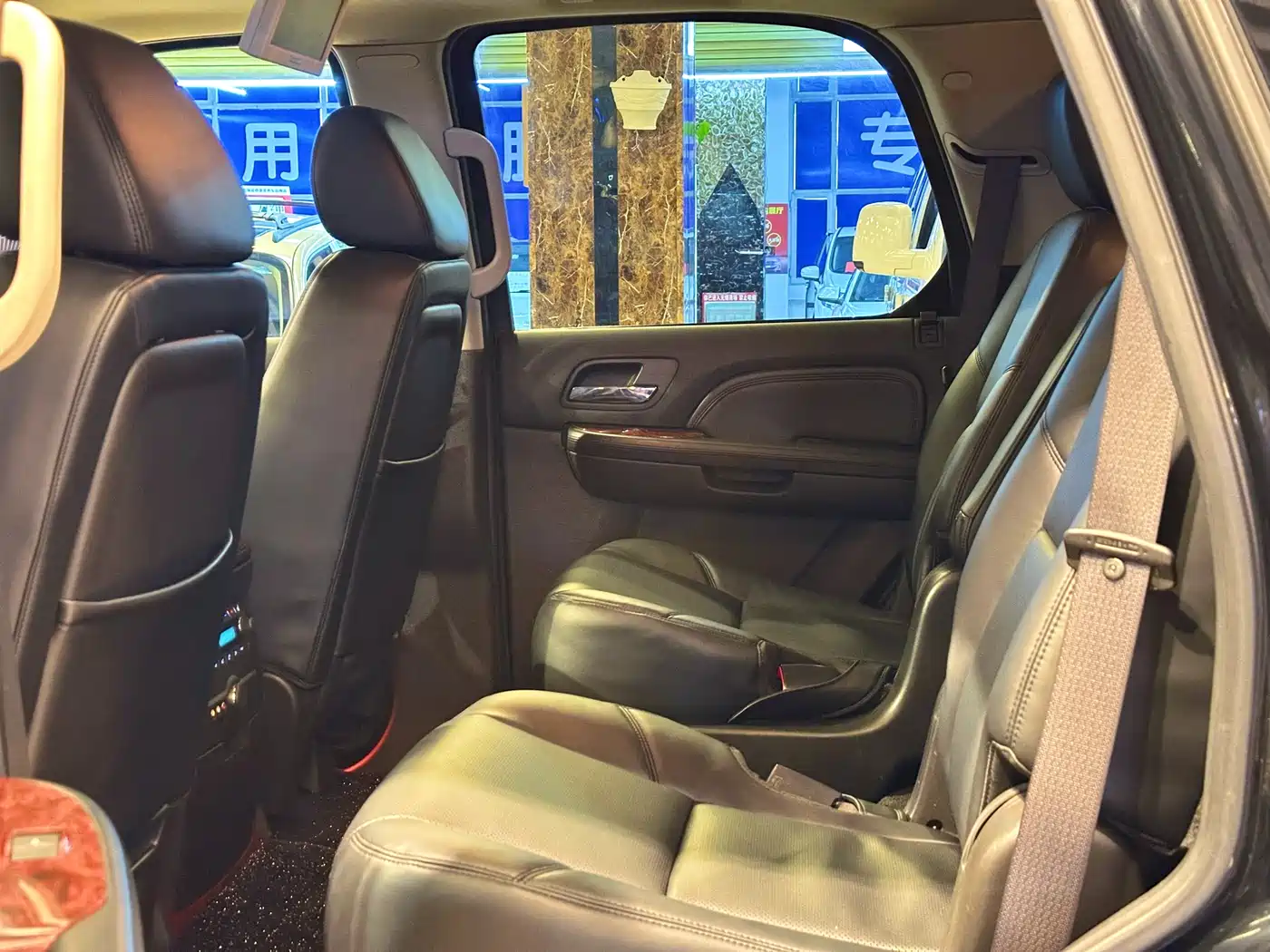 Cadillac Escalade 2008 6.2 AWD фото 12