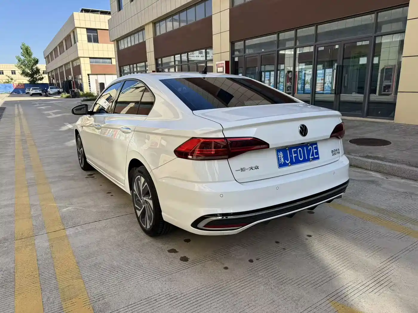 Volkswagen Bora 2023 200TSI DSG Yuexing Edition фото 6