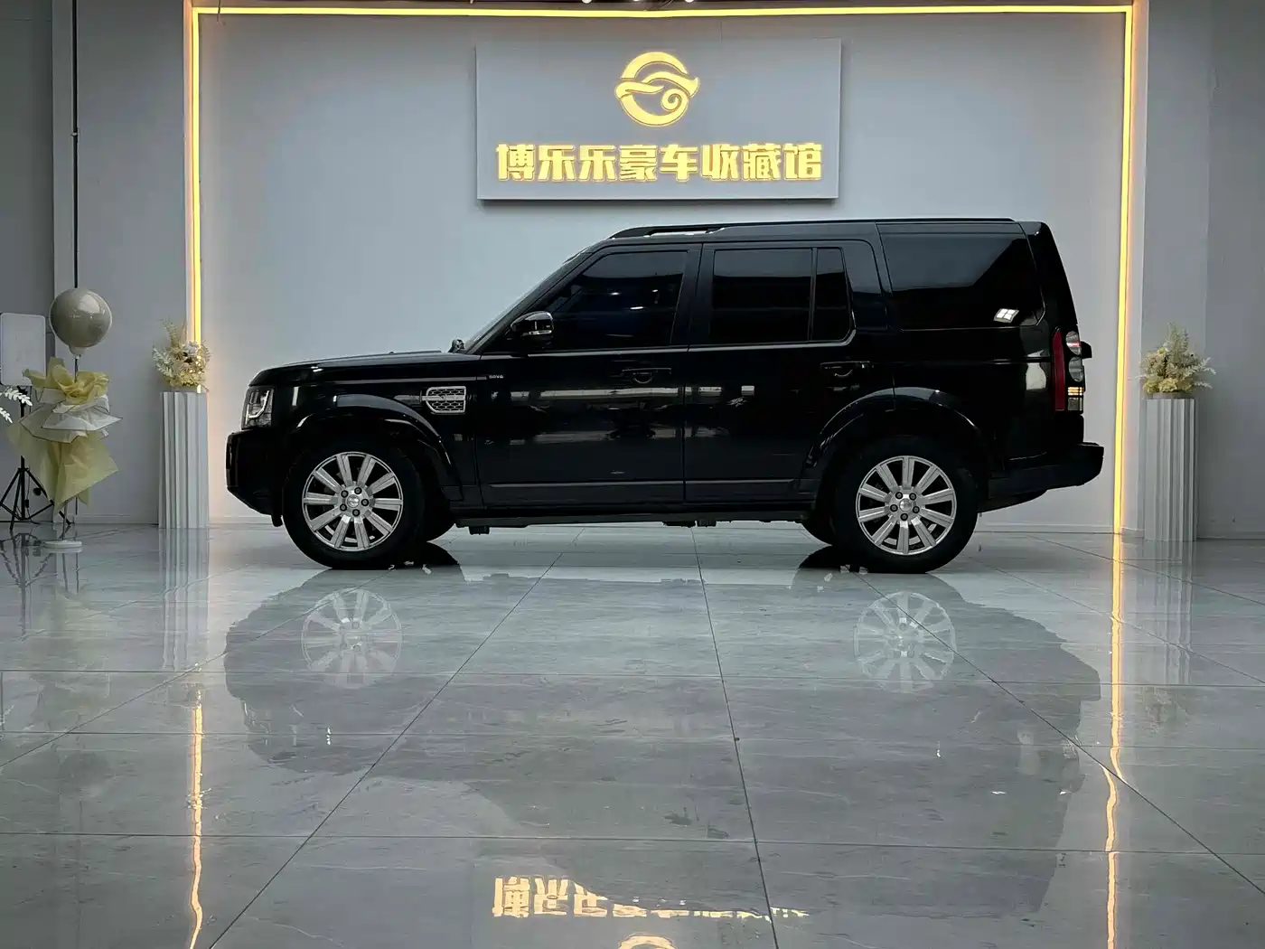 Land Rover Discovery 2015 3.0 SDV6 HSE Diesel фото 4